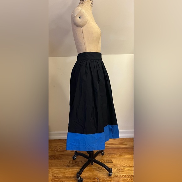 Alice + Olivia Nako A-line poplin midi skirt - Picture 3 of 7